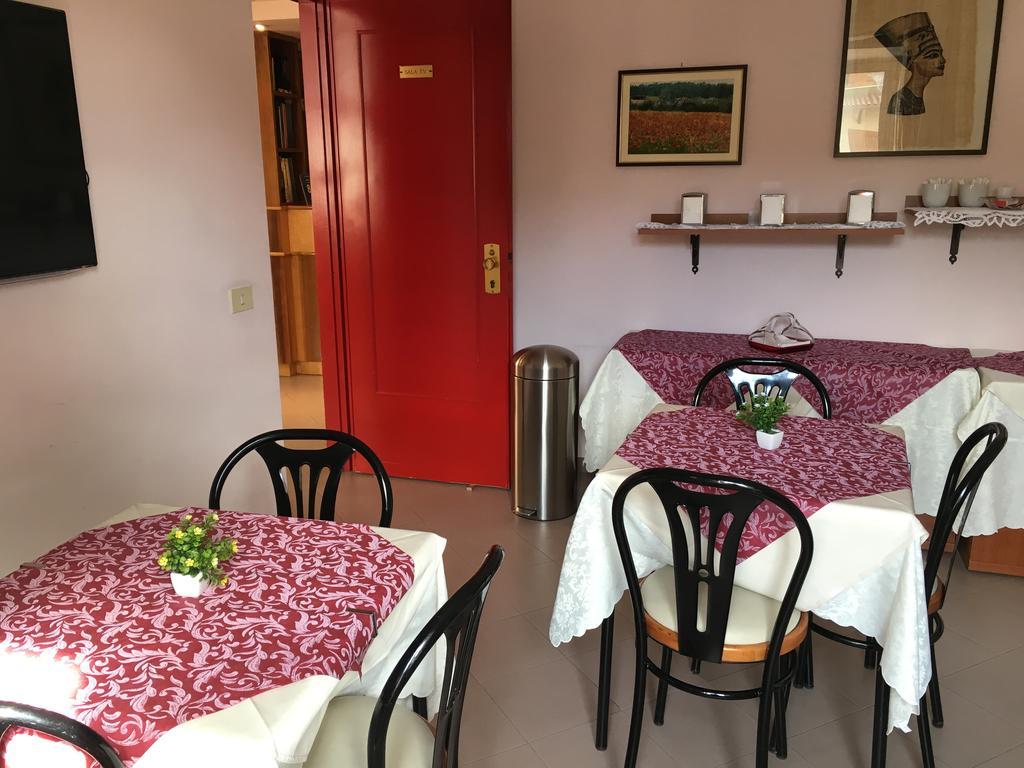 Hotel Facioni Помеция Экстерьер фото