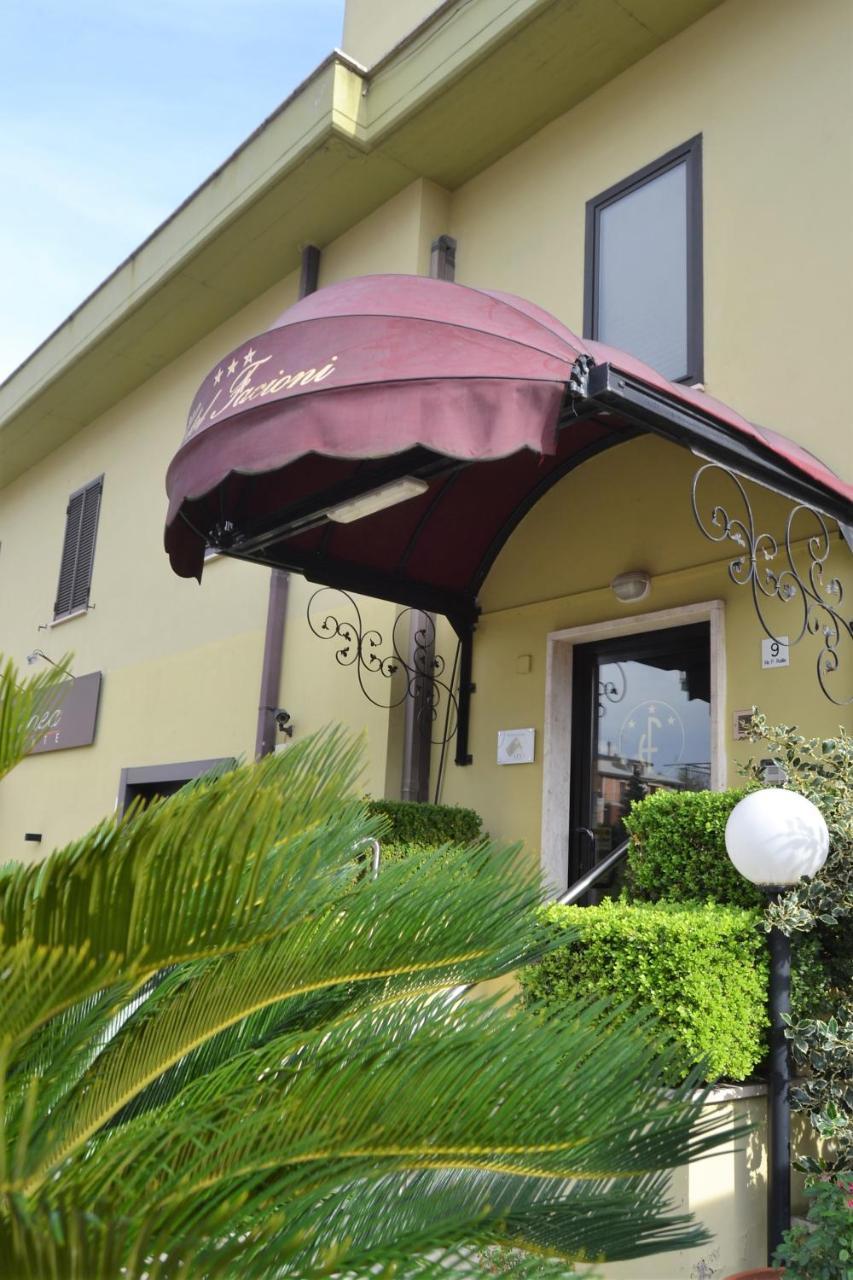 Hotel Facioni Помеция Экстерьер фото