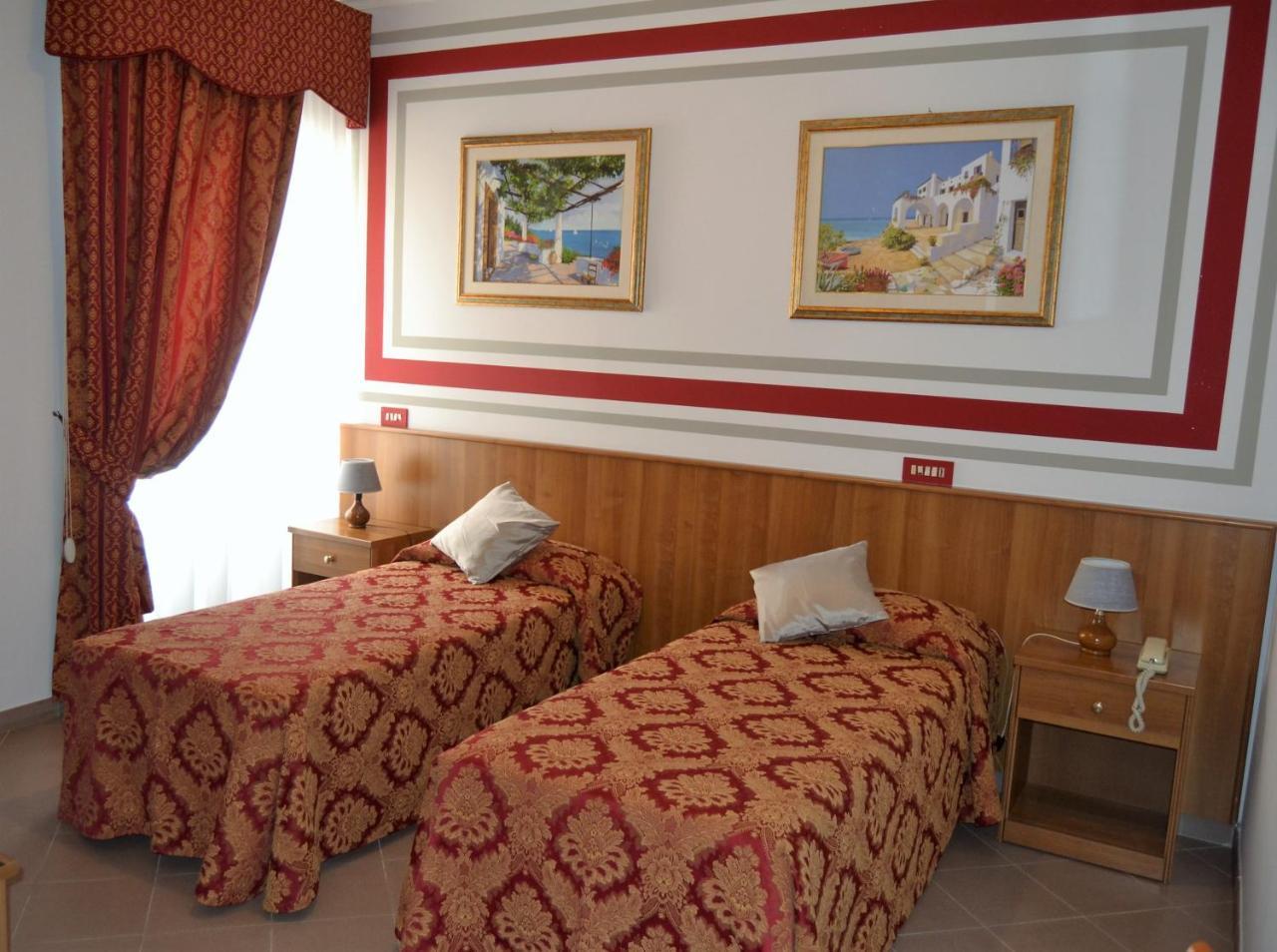 Hotel Facioni Помеция Экстерьер фото